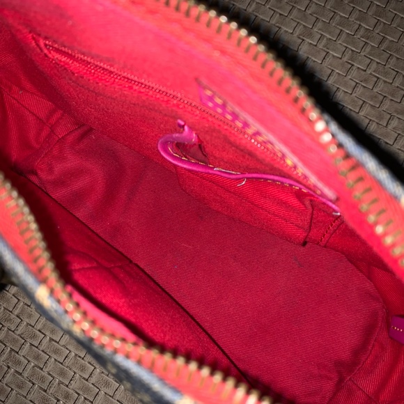 Dooney& Bourke - Picture 8 of 12